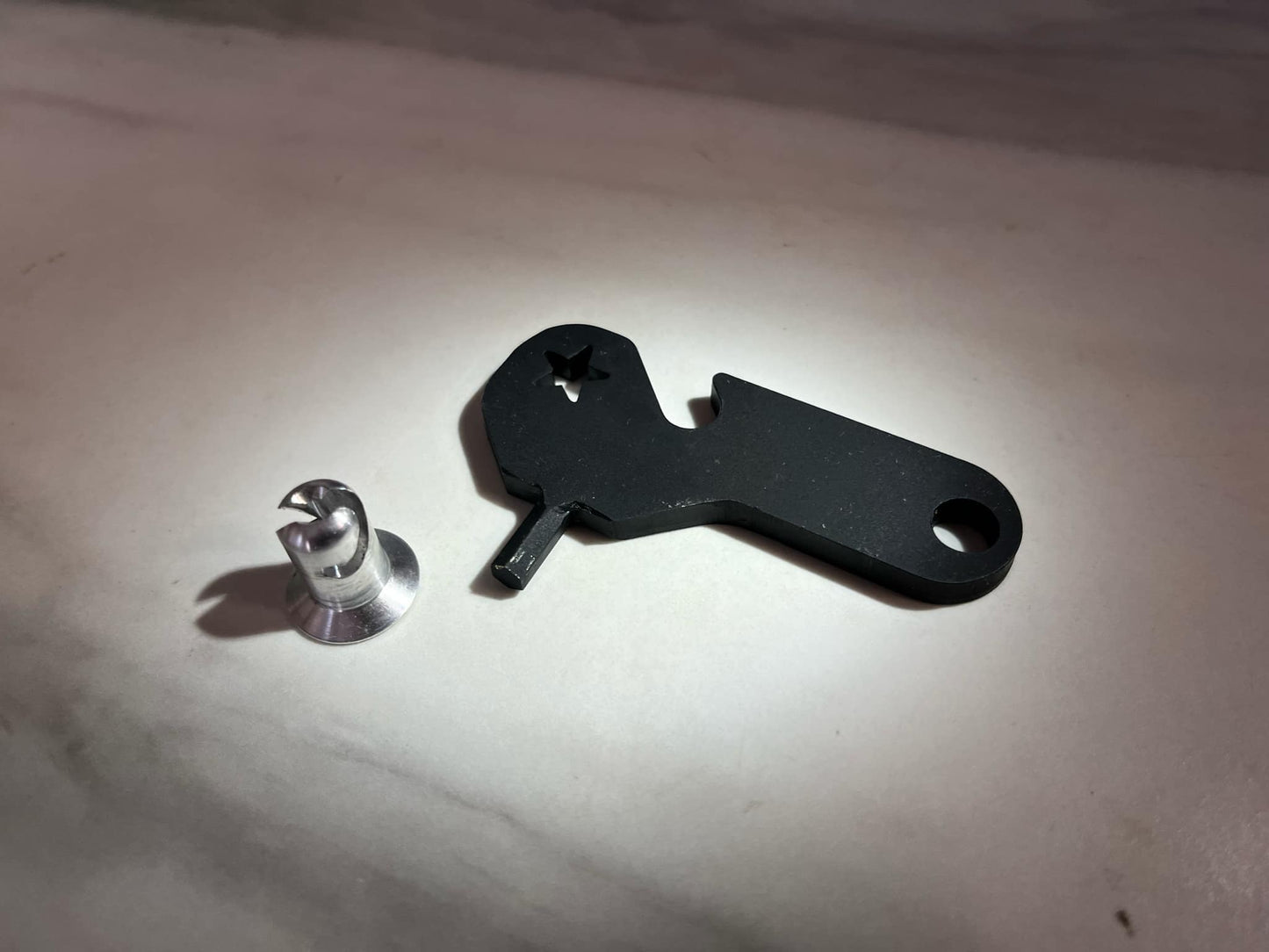 XL Dzus Fastener Tool with Integrated Bottle Opener